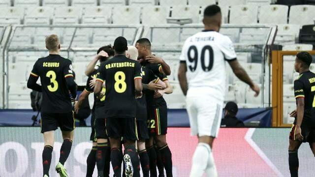 Şampiyonlar Ligi'ne veda eden Beşiktaş'la birlikte Türk futbolu da dibi gördü