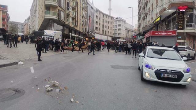 Son Dakika: Esenyurt'ta lodos, çatıyı uçurdu! Yaralanan vatandaşlar var