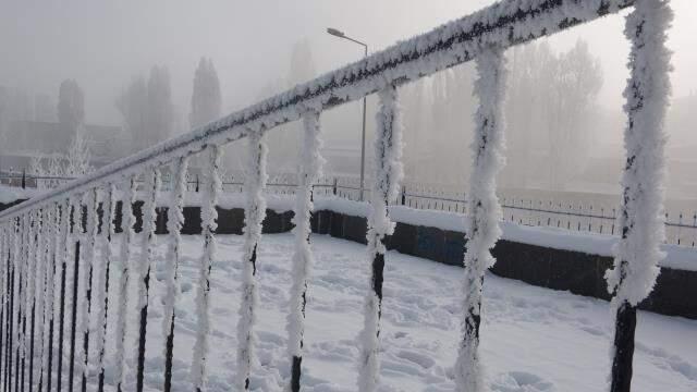 Dün gecenin en düşük sıcaklığı! Ardahan'da kilitler bile dondu, termometre eksi 25'i gördü