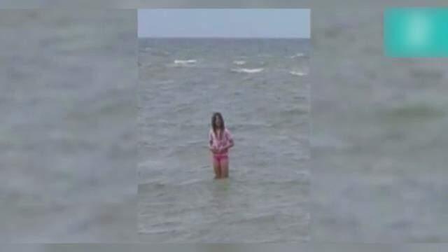 Gizemi 4 yıldır çözülemiyor! Denizde bir anda belirip kaybolan esrarengiz kız, görenleri ürküttü