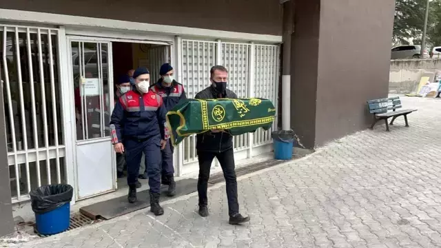 Acı gerçek otopsi raporuyla ortaya çıktı! Çöplükte cansız bedeni bulunan bebeği, kafasına sert cisimle vurarak öldürmüşler