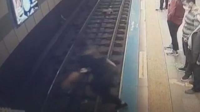 Şişli metrosunda mucize kurtuluş! Tonlarca ağırlıkta vagonların üzerinden geçtiği kadının burnu bile kanamadı