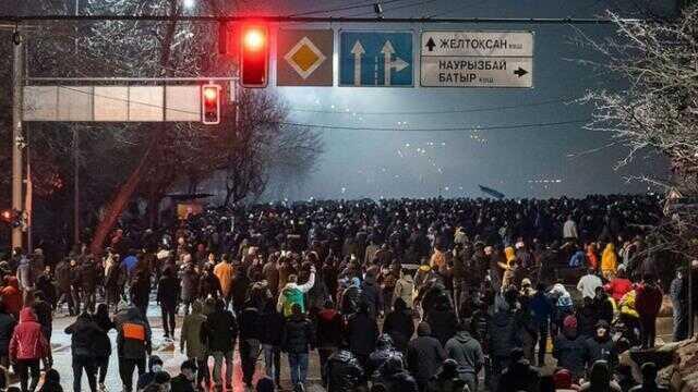 Kazakistan'da halk neden sokağa çıktı, ne istiyorlar? İşte yangın yerine dönen ülkede olup bitenin özeti