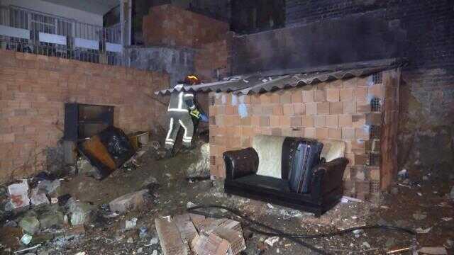 Sigara içerken uykuya daldı, çıkan yangında yaşamını yitirdi