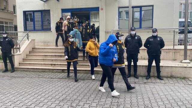 Fuhuş operasyonunda akıl almaz detaylar! Okul servisinde fuhuş yaptırdılar, aralarında memurlar da var