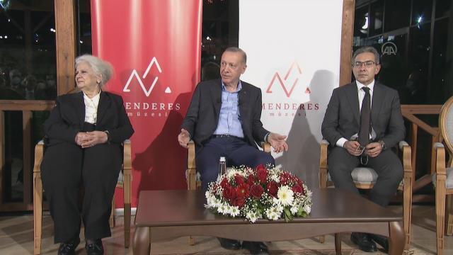 Teröristle fotoğrafı çıkan HDP'li vekille ilgili soruya Cumhurbaşkanı Erdoğan'dan yanıt: Sorulur mu bu?