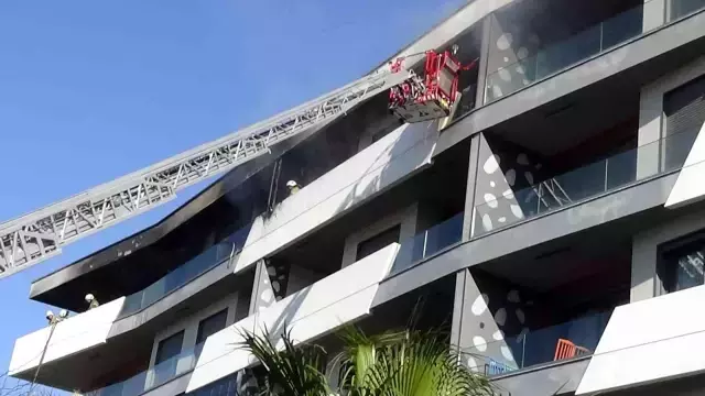 Yangın çıkan apartmanın asansöründe mahsur kalıp, ölen genç orman yangınlarını söndürmek için gönüllü gitmiş