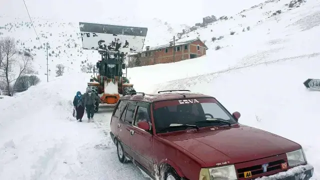 Gümüşhane'de ekiplerin 11 saatlik zorlu mesaisi
