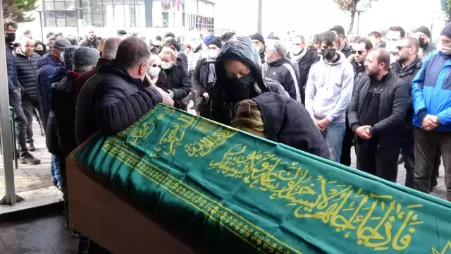 Ece Erken silahlı saldırı sonucu öldürülen eşinin tabutunun başında gözyaşı döktü