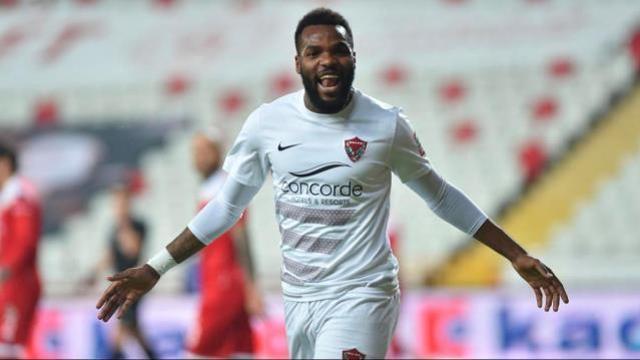 Yılın transfer bombası patladı! Aaron Boupendza, Beşiktaş'ta