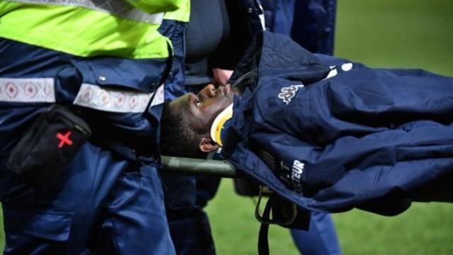 Ölümden döndü! Galatasaraylı futbolcu yediği yumrukla bilincini kaybetti