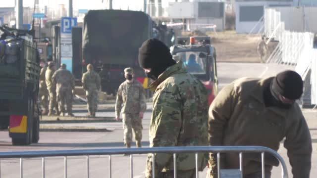 Rusya'nın Ukrayna'ya yönelik askeri müdahalesi sonrası Polonya'daki ABD üssünde hareketlilik yaşanıyor