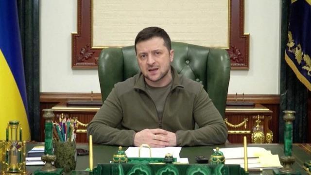 Zelenskiy başkanlık ofisinden halka seslendi: Kiev'de kalıyorum, saklanmıyorum, korkmuyorum