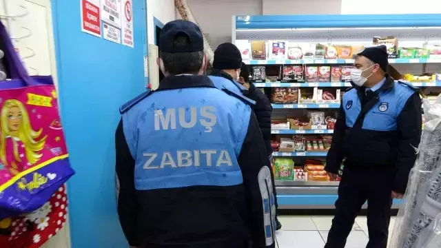 Ünlü zincir marketin rafına koymadığı yağlar, depodan çıktı