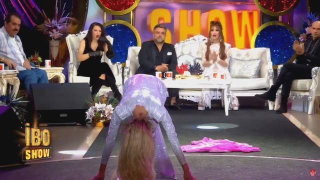 Aylar önce gözlerini kaçıran Bülent Serttaş, bu sefer oryantal Didem'i pür dikkat izleyip övgü yağdırdı