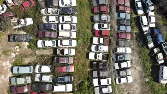 Piyasa değeri 100 milyon liradan fazla! Milli servet yediemin otoparkında çürüyor
