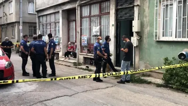 Kızının gözü önünde eşini öldüren şahıs, müebbetle yargılandığı davada akıl hastanesine yatırılmayı talep etti