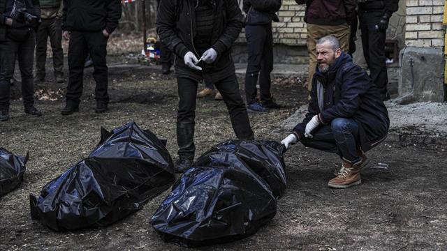 Çeçenlerin yaralı arkadaşlarını çatışma bölgesinden kurtarma anı ortaya çıktı