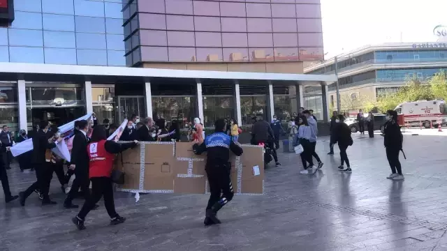 AVM'nin 3. katından düşen hamile kadın hayatını kaybetti