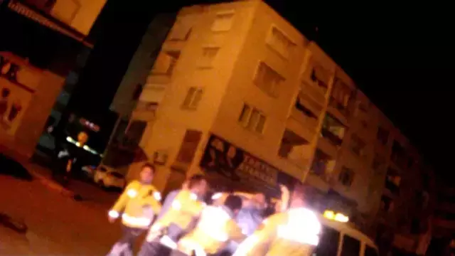 Arkadaşını alkol kontrolünden kurtarmak için polise bıçak çekti