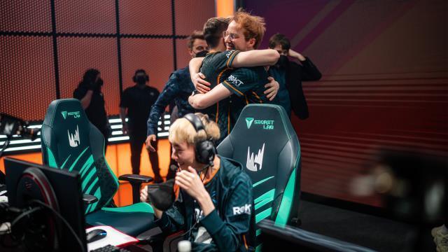 Takım satılığa çıkarıldı! Metaverse şirketi dudak uçuklatan fiyata yeni sahibi oldu