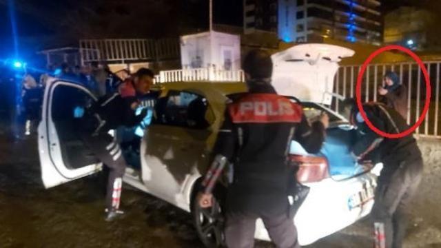 Annesi dakikalarca dil döktü ama başaramadı! Ehliyetsiz sürücüyü polis affetmedi