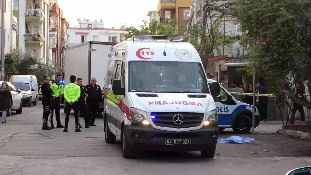 Oyun oynamak için park halindeki kamyonun altını seçen 2 yaşındaki kız çocuğu hayatını kaybetti