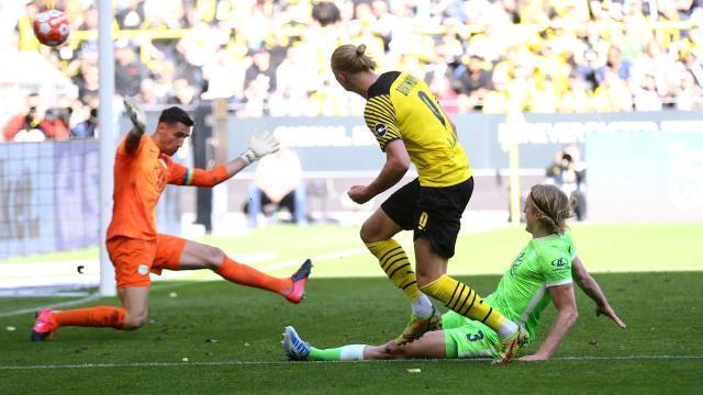 İngilizlerden gece yarısı bombası! Gol makinesi Erling Haaland, rekor bedelle Manchester City'e imza attı