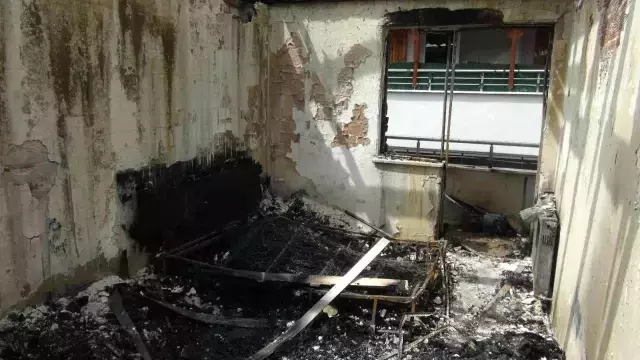 3 yaşındaki çocuk mahalleye felaketi yaşattı! Çakmaktan çıkan yangın 3 evi küle çevirdi