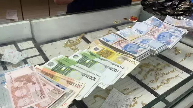 Kırıkkale'de bir kişi, kuyumcunun dikkati sayesinde 257 bin lirasını dolandırıcılara kaptırmaktan son anda kurtuldu