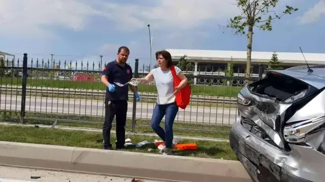 Kazada yaralanan kadın, aracındaki etler buzdolabına konulmadan hastaneye gitmedi