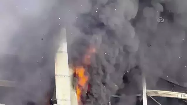 Plastik fabrikasında yangın çıktı