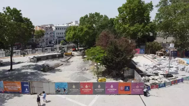 Beyazıt Meydanı çevre düzenlemesinin 3 yıldır tamamlanmaması tepki çekiyor