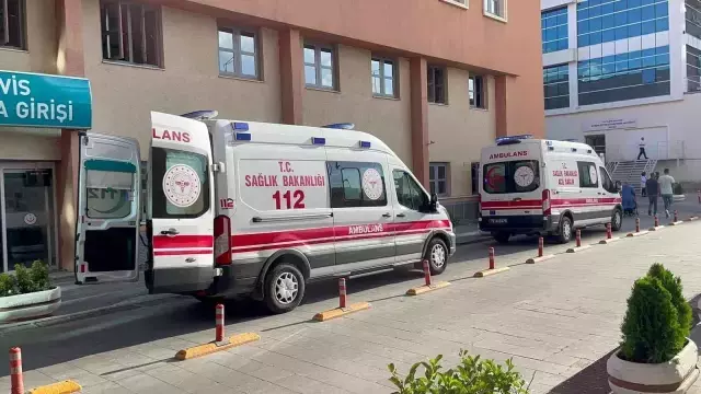 Cinnet getiren polis, eşini ve 18 yaşındaki çocuğunu öldürdükten sonra intihar etti