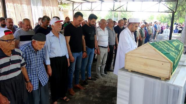 İtalya'daki helikopter kazasında hayatını kaybeden Serhat Kenar'ın cenazesinde gözyaşları sel oldu