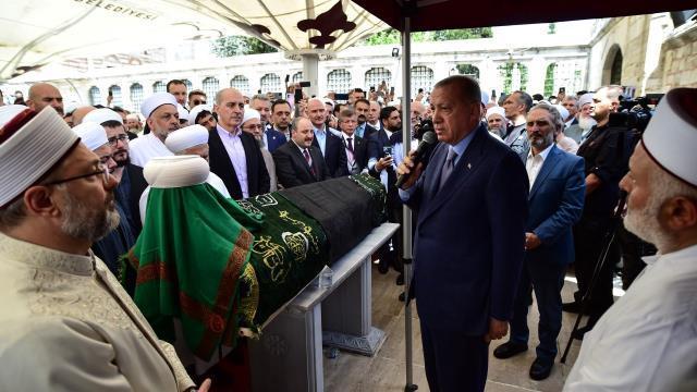 Taliban Mahmut Ustaosmanoğlu'nun vefatını 'telafisi mümkün olmayan bir kayıp olarak' değerlendirdi