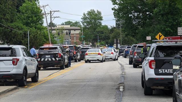 Biden'dan Chicago saldırganının yakalanması için federal güvenlik güçlerine talimat