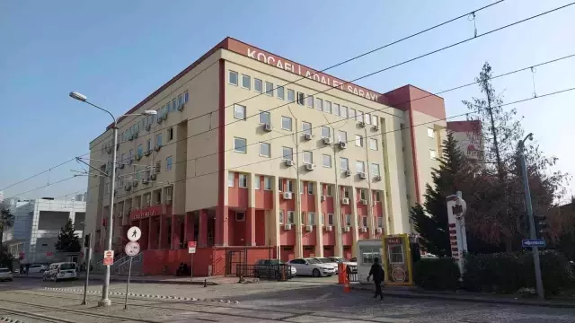 Üvey babasını taciz ettiği iddiasıyla tutuklatan genç kız şikayetini geri çekti: Kafamı dinlerim diye düşündüm