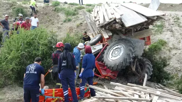 Devrilen traktörün sürücüsü 'robs demiri' sayesinde hayata tutundu