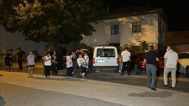 Son Dakika: Düzce'de 4.2 büyüklüğünde deprem meydana geldi! AFAD ve Vali'den ilk açıklama