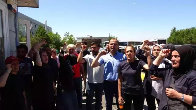 Tuzla'da tazminatının eksik verildiğini iddia eden kadın işçi fabrikanın çatısına çıktı