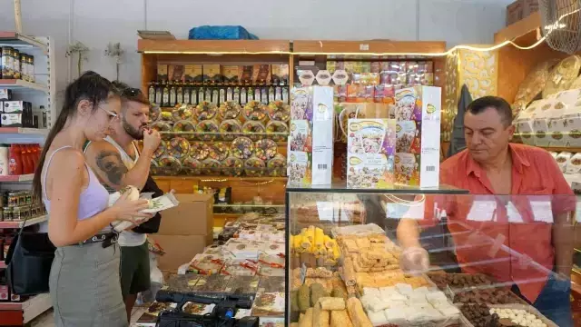 Pasaportsuz giriş başladı, Bulgar turistler Edirne'ye akın etti