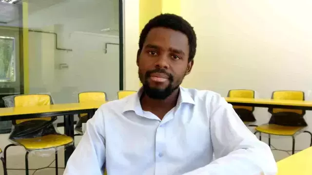 Elazığ haberleri | Nijerya'dan öğrenci olarak geldiği Elazığ'da kendi dil okulunu açtı