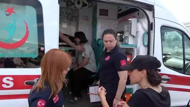 Yürek sızlatan kareler! İşten çıkarılan 350 kişi ile polis arasında arbede çıktı, işçiler fenalaştı