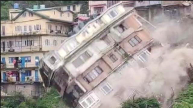 Can pazarı yaşandı! Sel felaketinde 40 kişi hayatını kaybetti