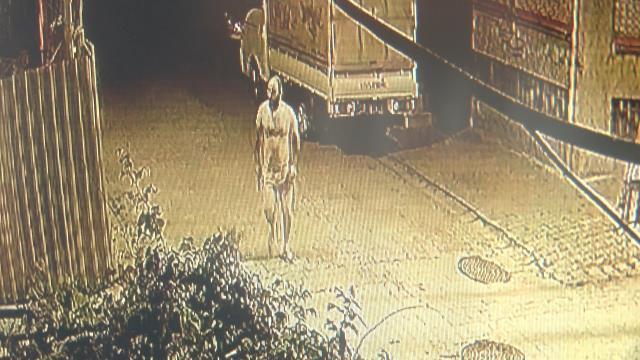 Bahçelievler'de gürültü yapanları uyaran adamı eşinin yanında başından vurdular