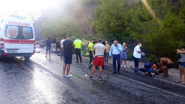 Son Dakika! Muğla'da turistleri taşıyan safari aracı devrildi: 5 kişi öldü, çok sayıda yaralı var