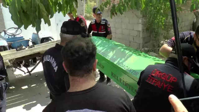 Önce kurşunladı, sonra boğazını kesti