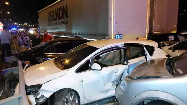 Samsun'da feci kaza: 23 araç birbirine girdi, 18 kişi yaralandı