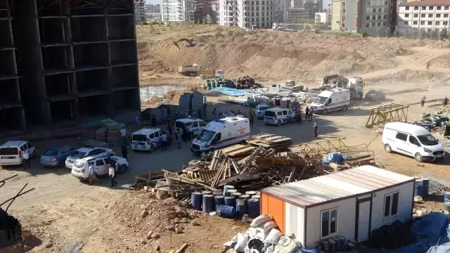 İnşatta vinç çalışanların üzerine devrildi: 3 ölü, 2 ağır yaralı